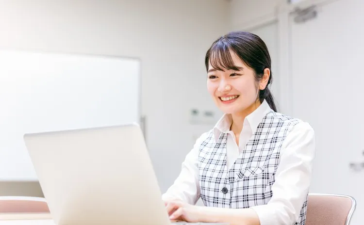 一般事務／営業／その他（介護職／看護助手（介護資格必須）)の画像