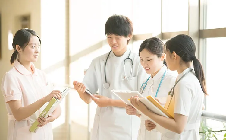 正看護師・准看護師／日勤のみ／リハビリテーション科・内科・他ありの画像