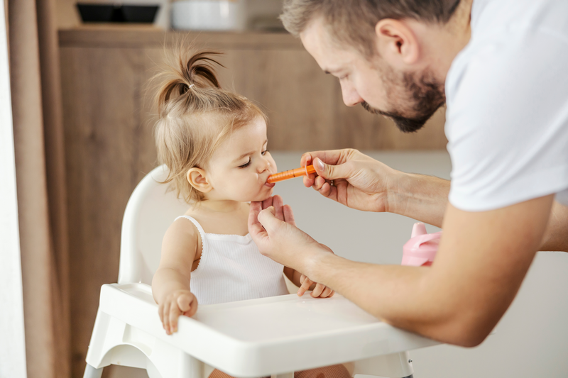 子供に薬をイメージイメージ